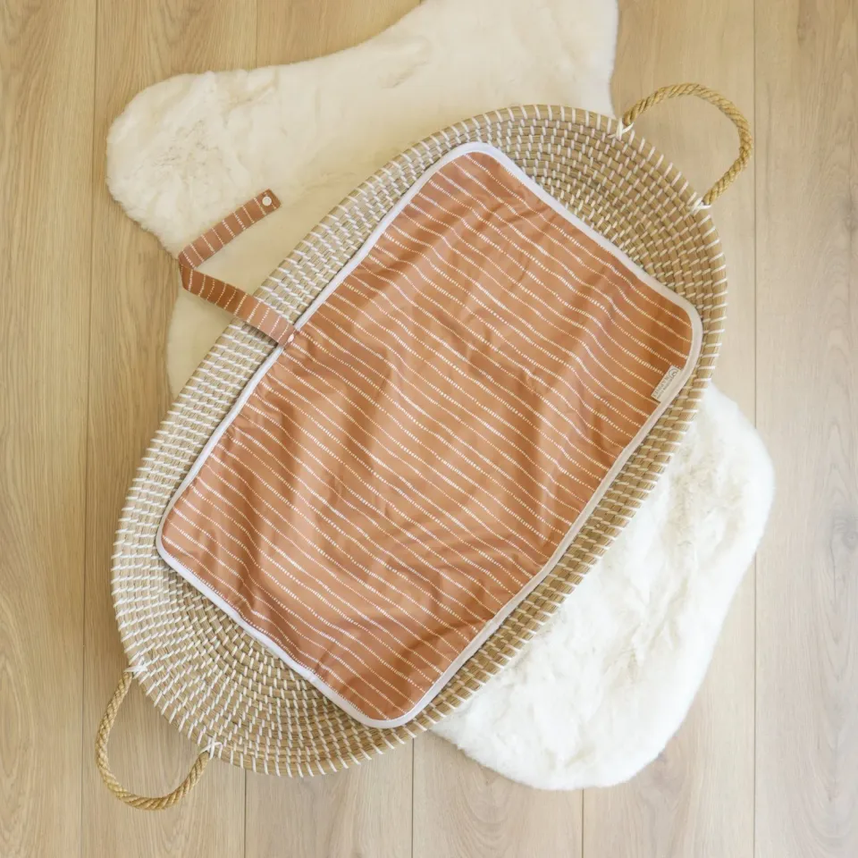 Modern Cloth Nappies Changing Mats Dune Tan verschoonmat bamboe