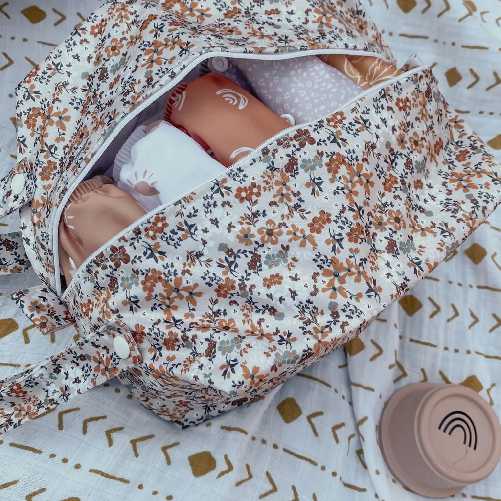 Modern Cloth Nappies Pod Dune Tan luierzak wit