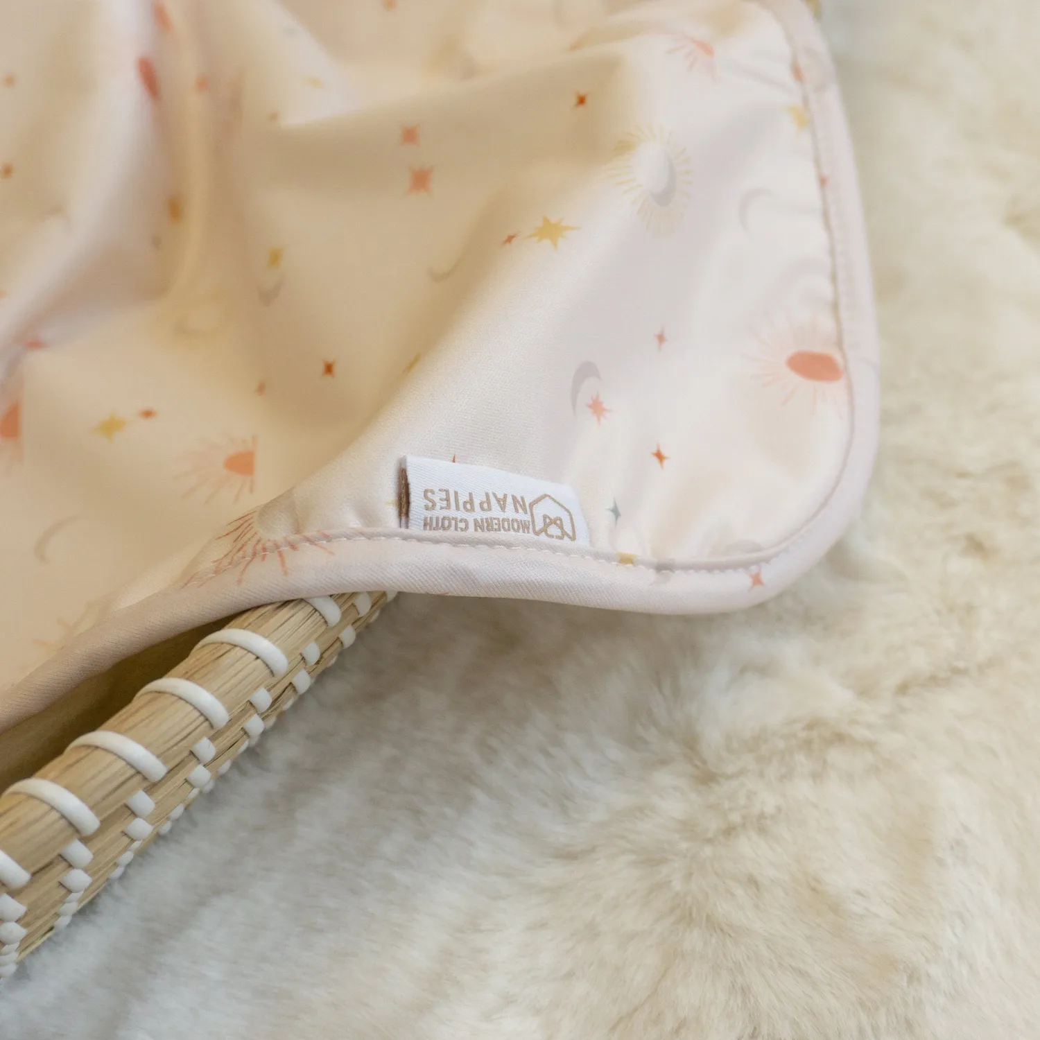 Modern Cloth Nappies Changing Mats Celestial verschoonmat bamboe
