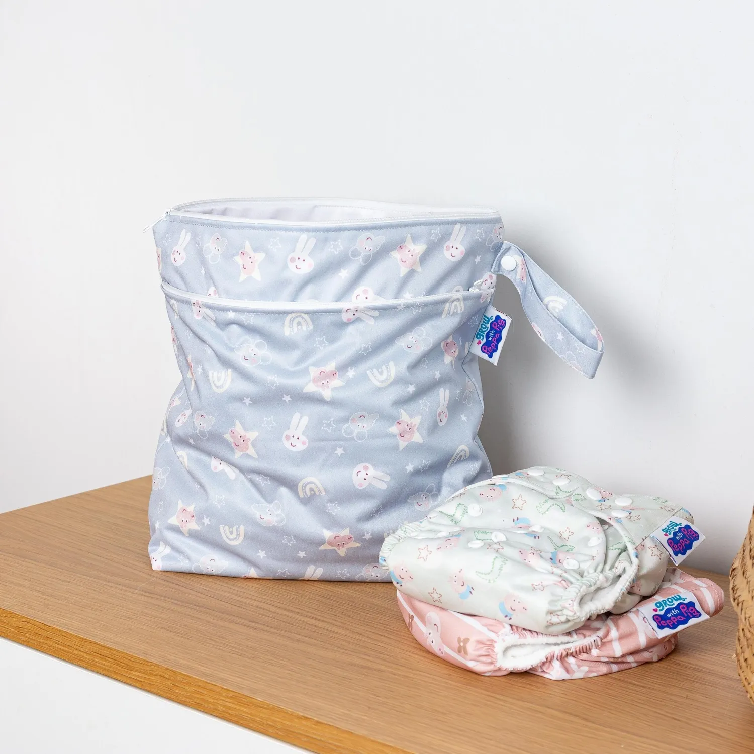 Modern Cloth Nappies Peppa Pig Grab & Go wetbag Blue Mix waterdicht