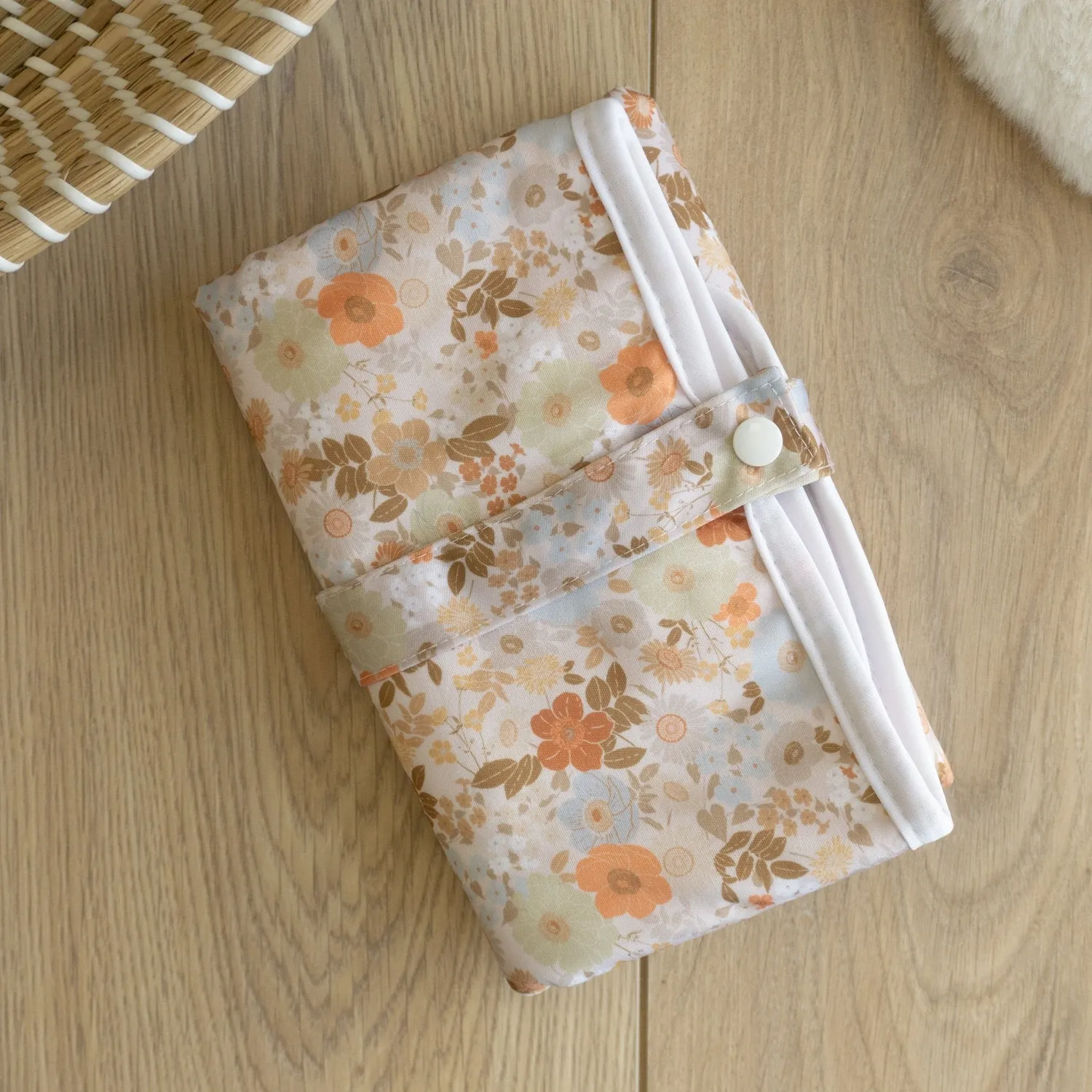 Modern Cloth Nappies Changing Mats Blissful Blossom verschoonmat 40x60