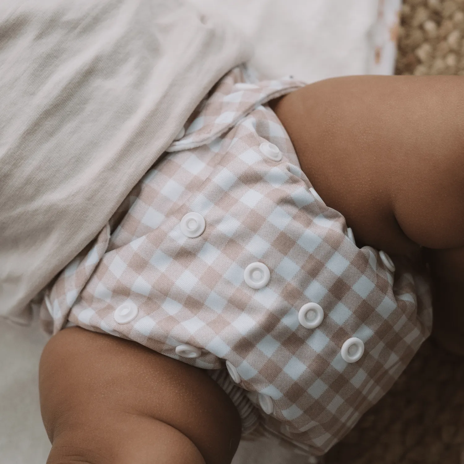 Modern Cloth Nappies Pearl Pocket All-In-One wasbare luier Gingham Taupe