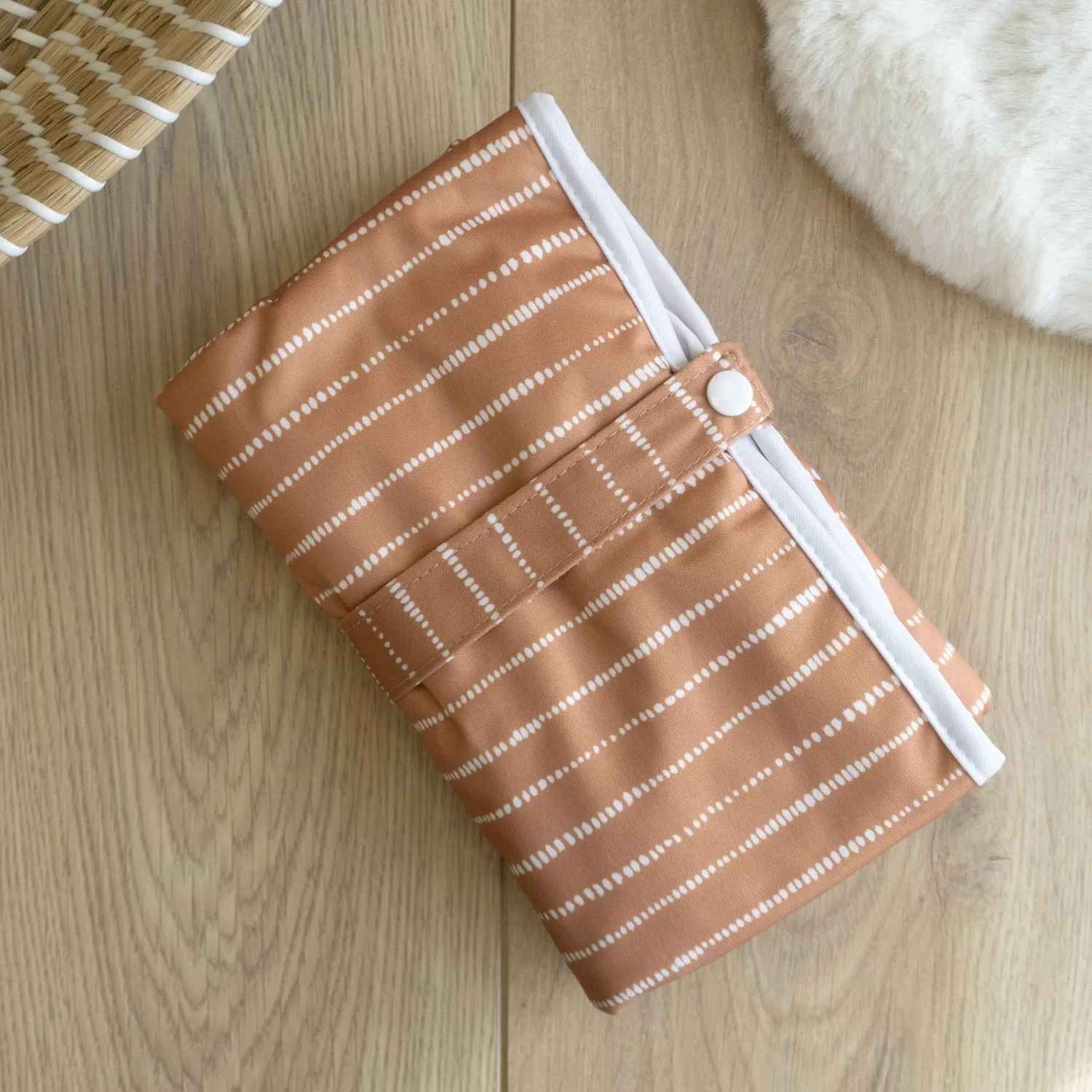 Modern Cloth Nappies Changing Mats Dune Tan verschoonmat bamboe