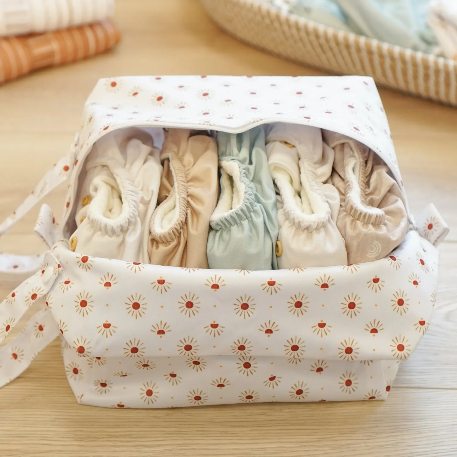 Modern Cloth Nappies Nappy Pod wetbag Summer Solstice waterdicht