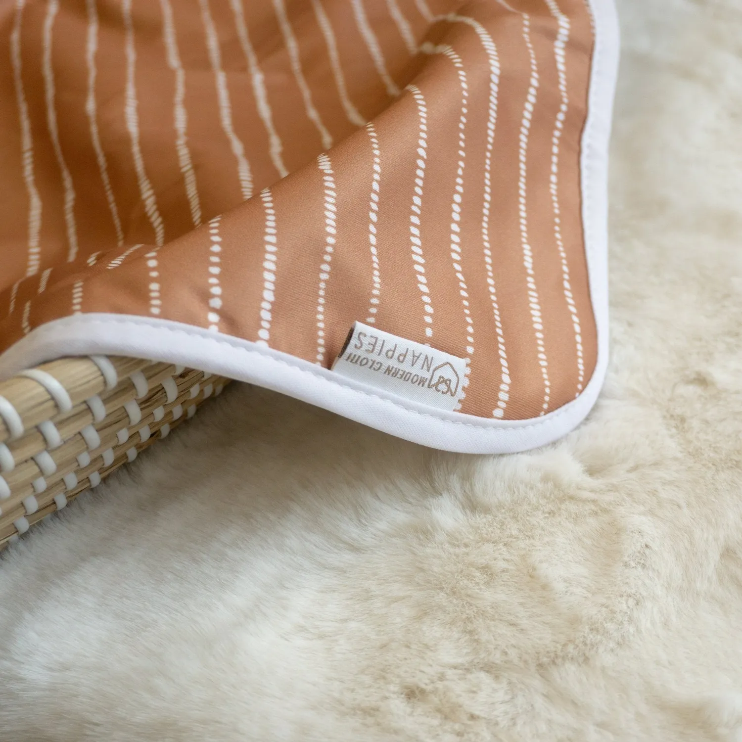 Modern Cloth Nappies Changing Mats Dune Tan verschoonmat bamboe