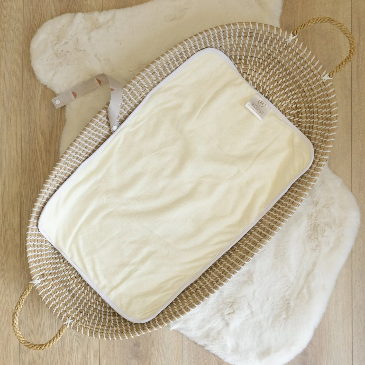 Modern Cloth Nappies Changing Mats Golden Hour verschoonmat 40x60 bamboe